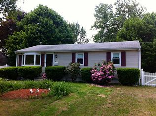 90 Michael Dr, Warwick, RI 02889