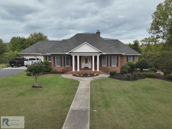 730 Robertson Ln, Danville, VA 24540