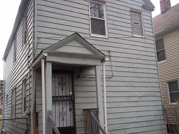 2nd image of 9411 Edmunds Ave