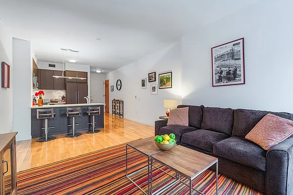 Sold by Maxwell Jacobs | media 5