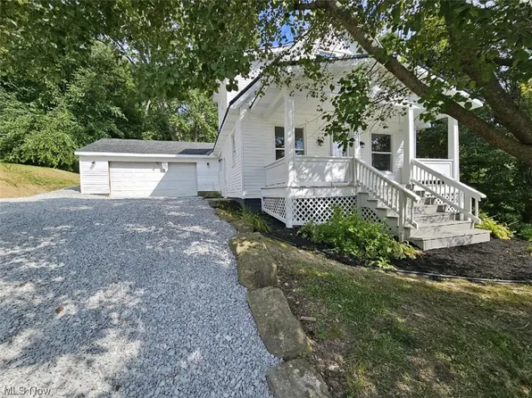 112 W 2nd St, Scio, OH 43988