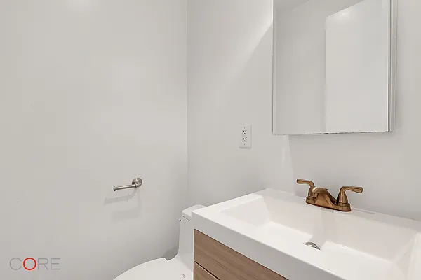 Rented by CORE | media 6