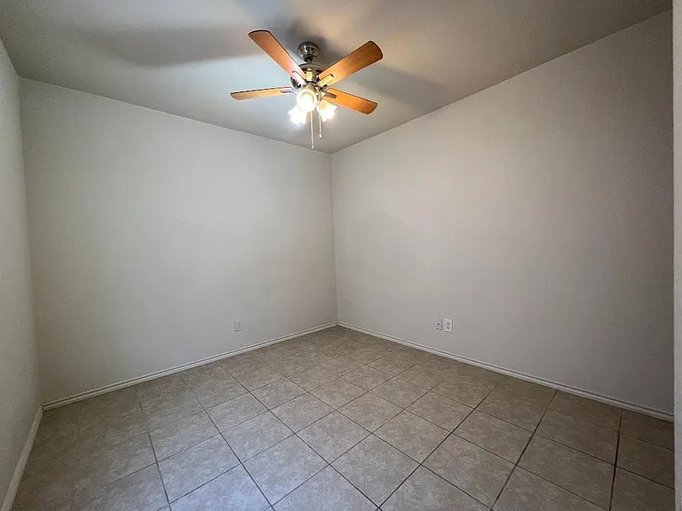 1210 Chaparral St #13B — Photo 32
