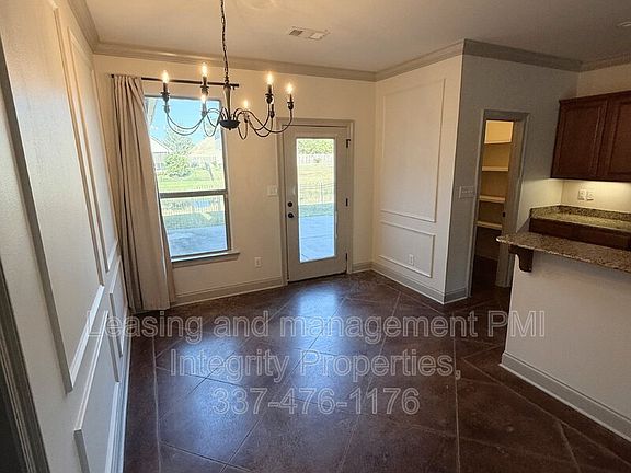 3rd image of 10931 Grace Ln