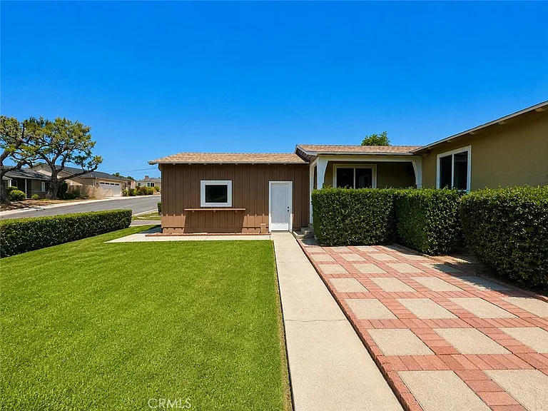 1180 Langley Way — Photo 31