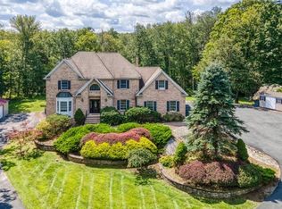 19 Melinda Ln, West Milford, NJ 07421