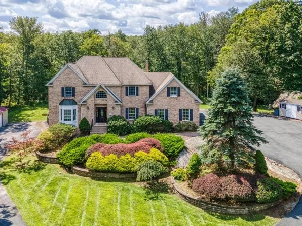 19 Melinda Ln, West Milford Twp., NJ 07421