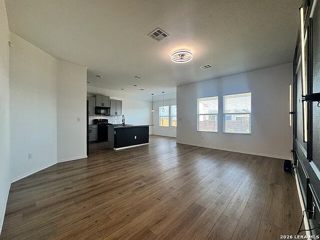 370 Carmello — Photo 4