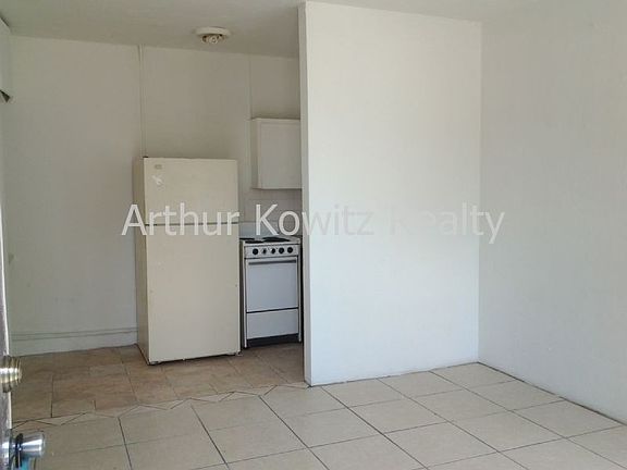 2nd image of 303 Taylor Ave #1