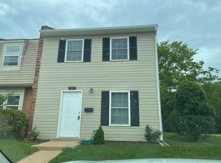 101 Hickok Cir, Fredericksburg, VA 22401