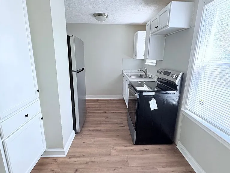 2552 Renwood Pl — Photo 16
