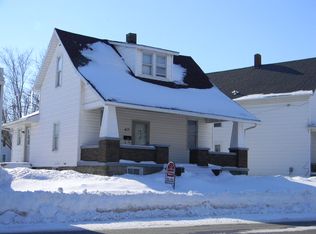 617 E Bellefontaine St, Wapakoneta, OH 45895