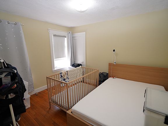5th image of 108 Lawton St #1