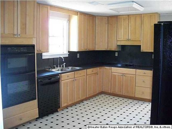 3rd image of 2137 Allene St