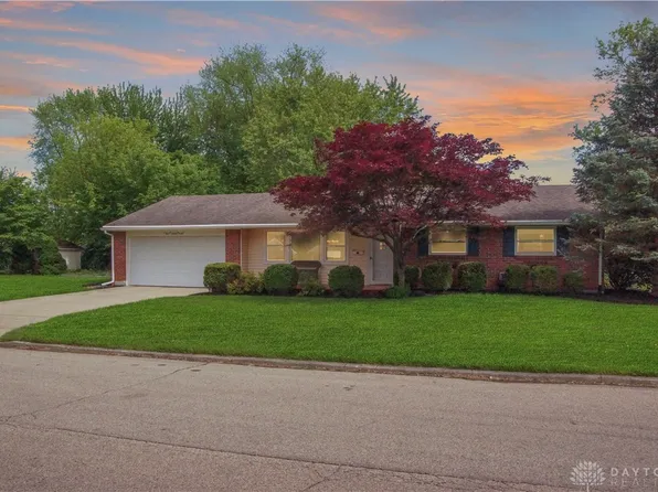 4948 Arrowhead Dr, Dayton, OH 45440