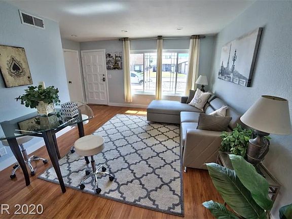 2nd image of 7034 Acorn Ct