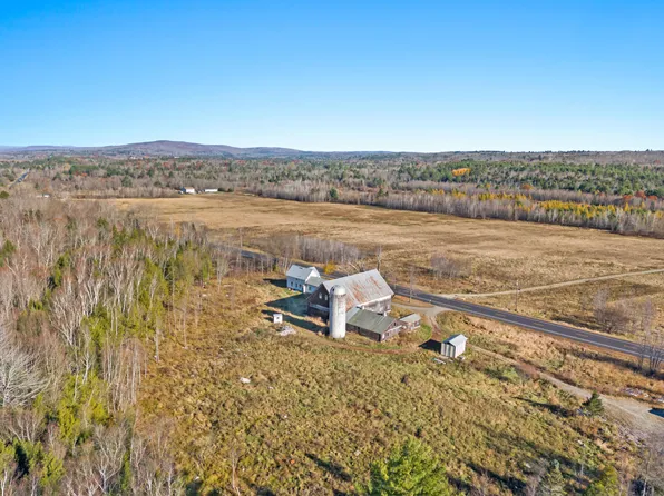 398 Estes Avenue, Palmyra, ME 04965