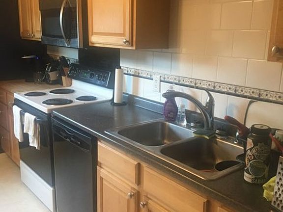 4th image of 2804 Wellesley Ct