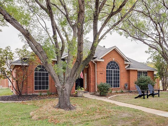 3rd image of 7125 Dee Cole Dr