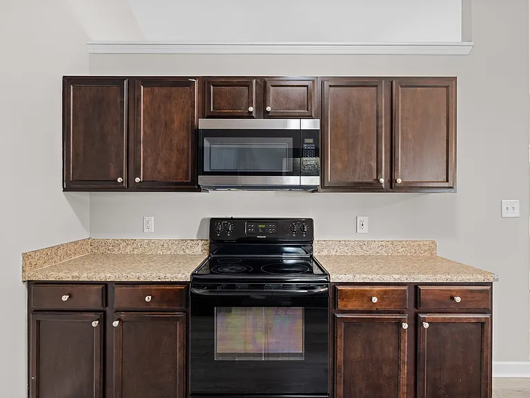 322 Reid Ct N — Photo 13