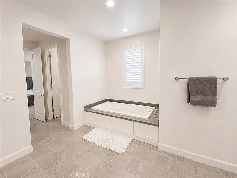 13419 Gardenia Ave — Photo 39