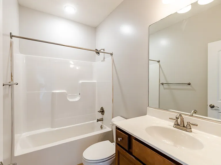 St. Ivans Apartments — Photo 4