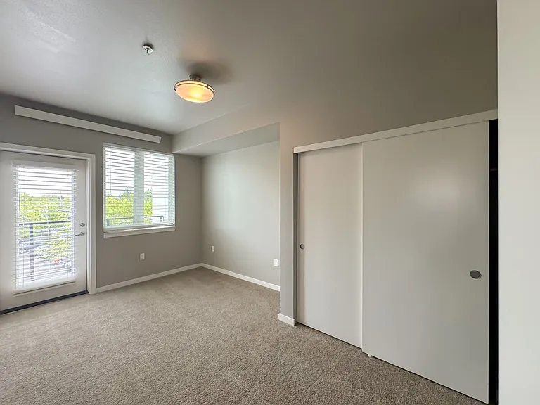 LaScala Apartments — Photo 20