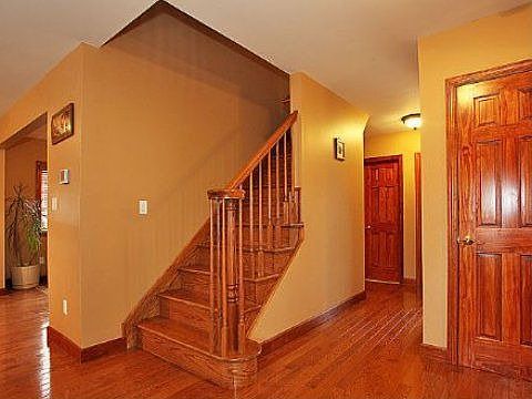 2nd image of 77 Leslie Ln