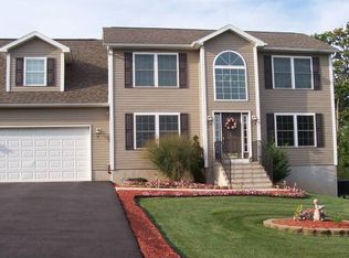 15 Pearl Dr #L-29, Moscow, PA 18444