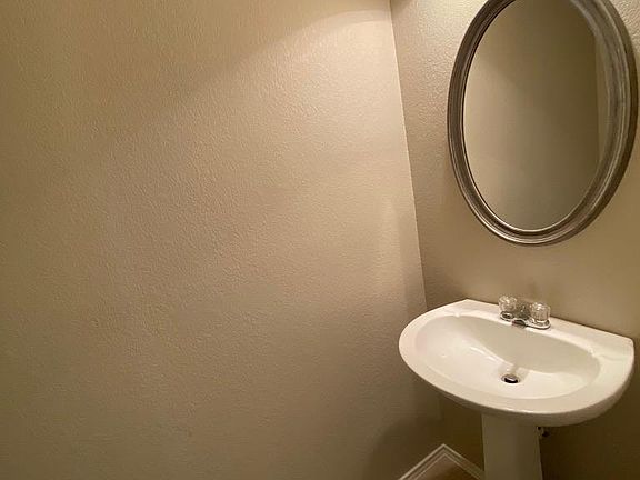 Downstairs 1/2 bath