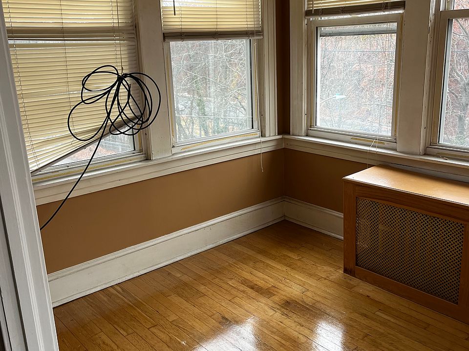 1st image of 51 Ponham St #3