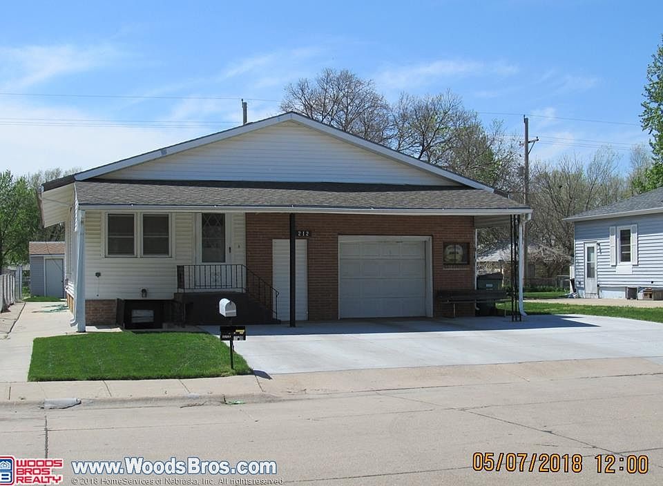 1st image of 212 N Darr Ave