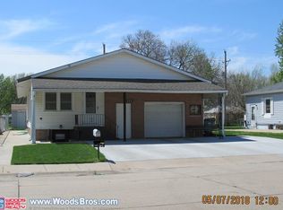 212 N Darr Ave, Grand Island, NE 68803