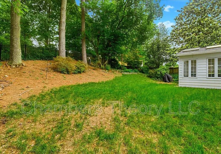 9221 Talisman Dr — Photo 37