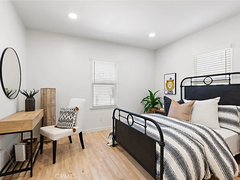 267 Olive St — Photo 12