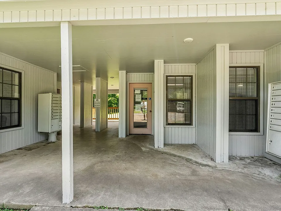 405 River Rd #A3