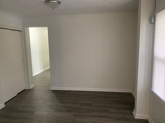3rd image of 1924 S Westnedge Ave #5