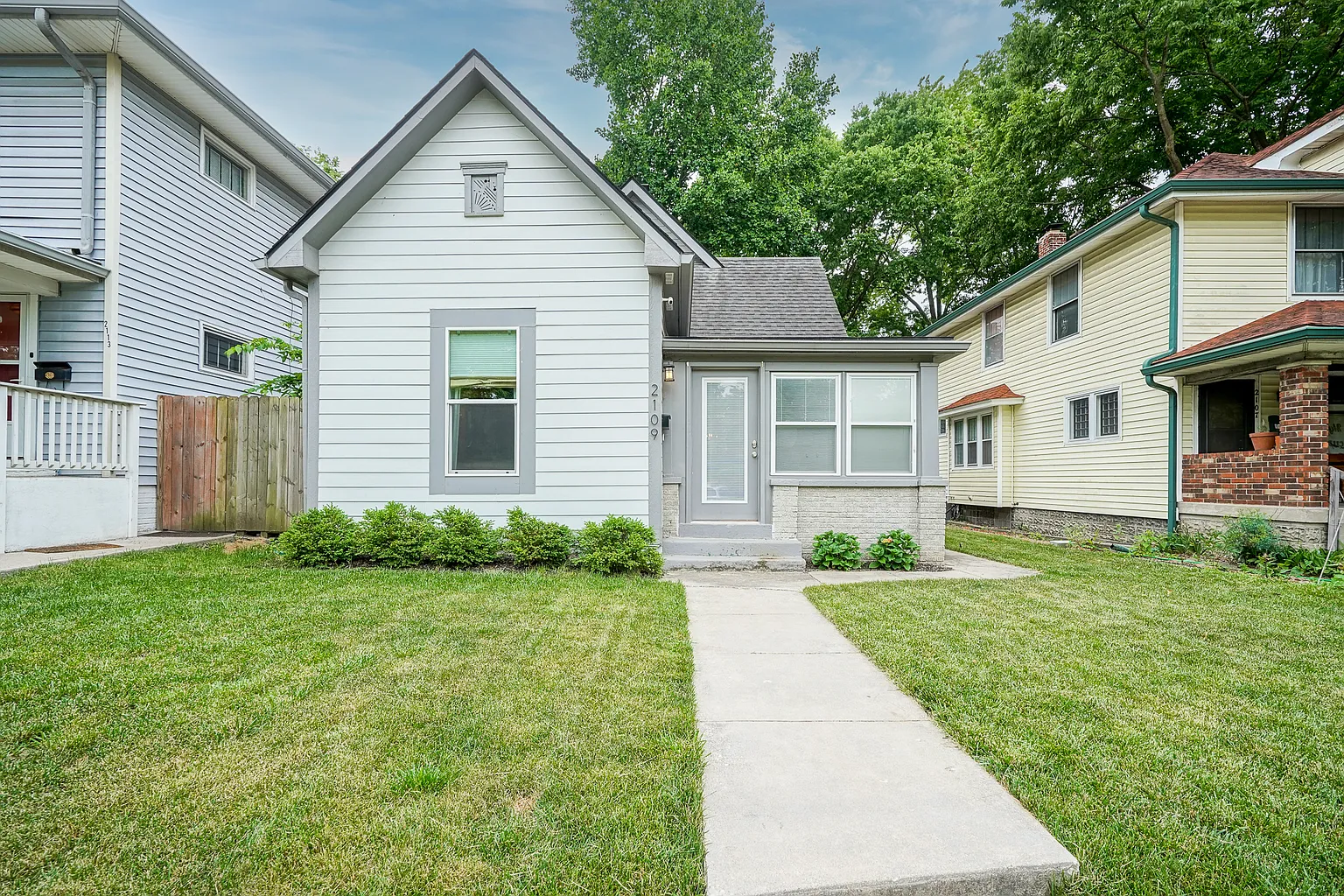 2109 Nowland Ave photo 1