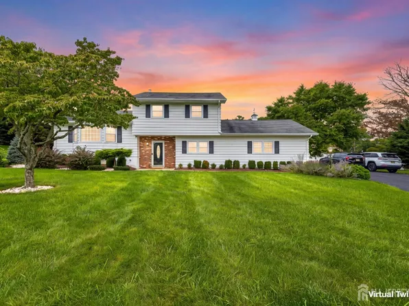 5 Travis Ct, Monroe Township, NJ 08831
