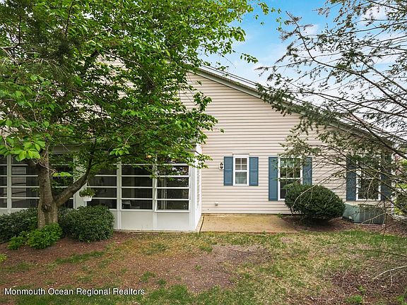 5th image of 10 Greylawn Dr #1000