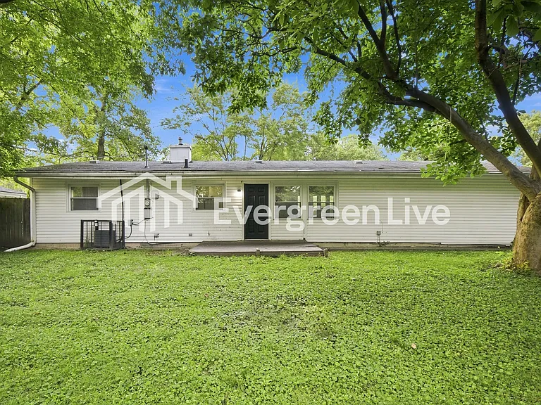 5543 E 42nd St — Photo 13