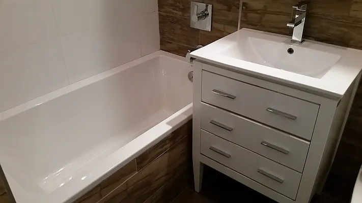 Rented by Signature Property Realty | media 9