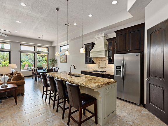 4th image of 2090 N Tuweap Dr Unit 52