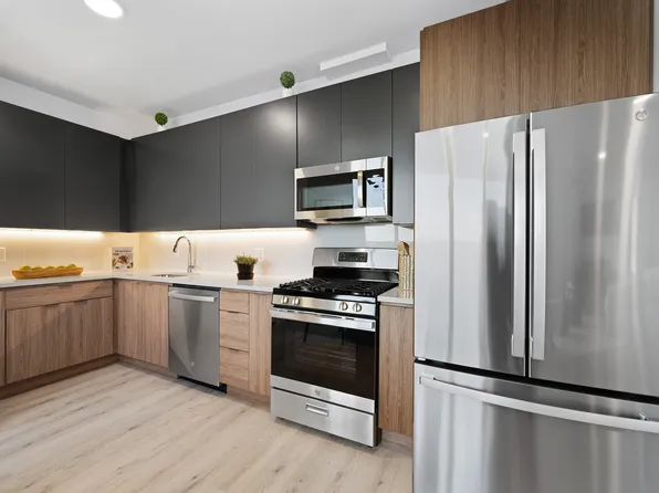 17 Avenue East image 7 of 57