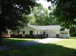 77 Pine St, Dexter, ME 04930