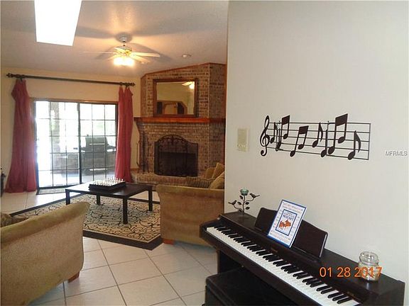 5th image of 425 Glen Abbey Ln
