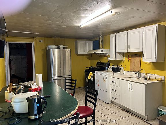 3rd image of 635 Strawberry Ln