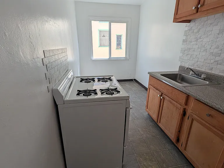 1067 N Saint Andrews Pl #26 — Photo 6
