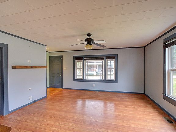 4th image of 6 Lyman St