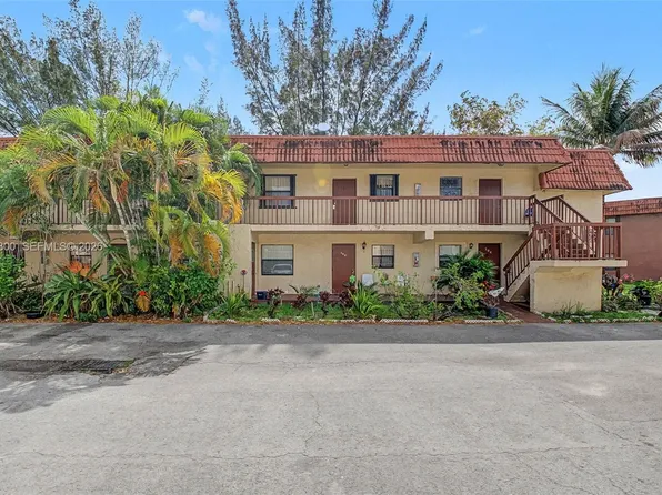 6525 W 26th Dr APT 204-37, Hialeah, FL 33016